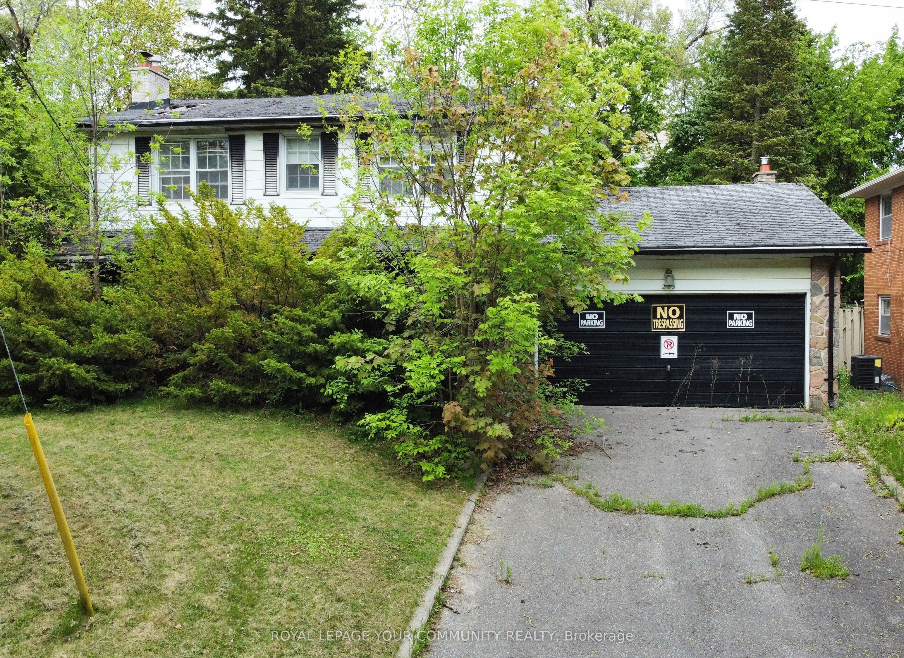 225 Old Yonge Street Property Photo 2