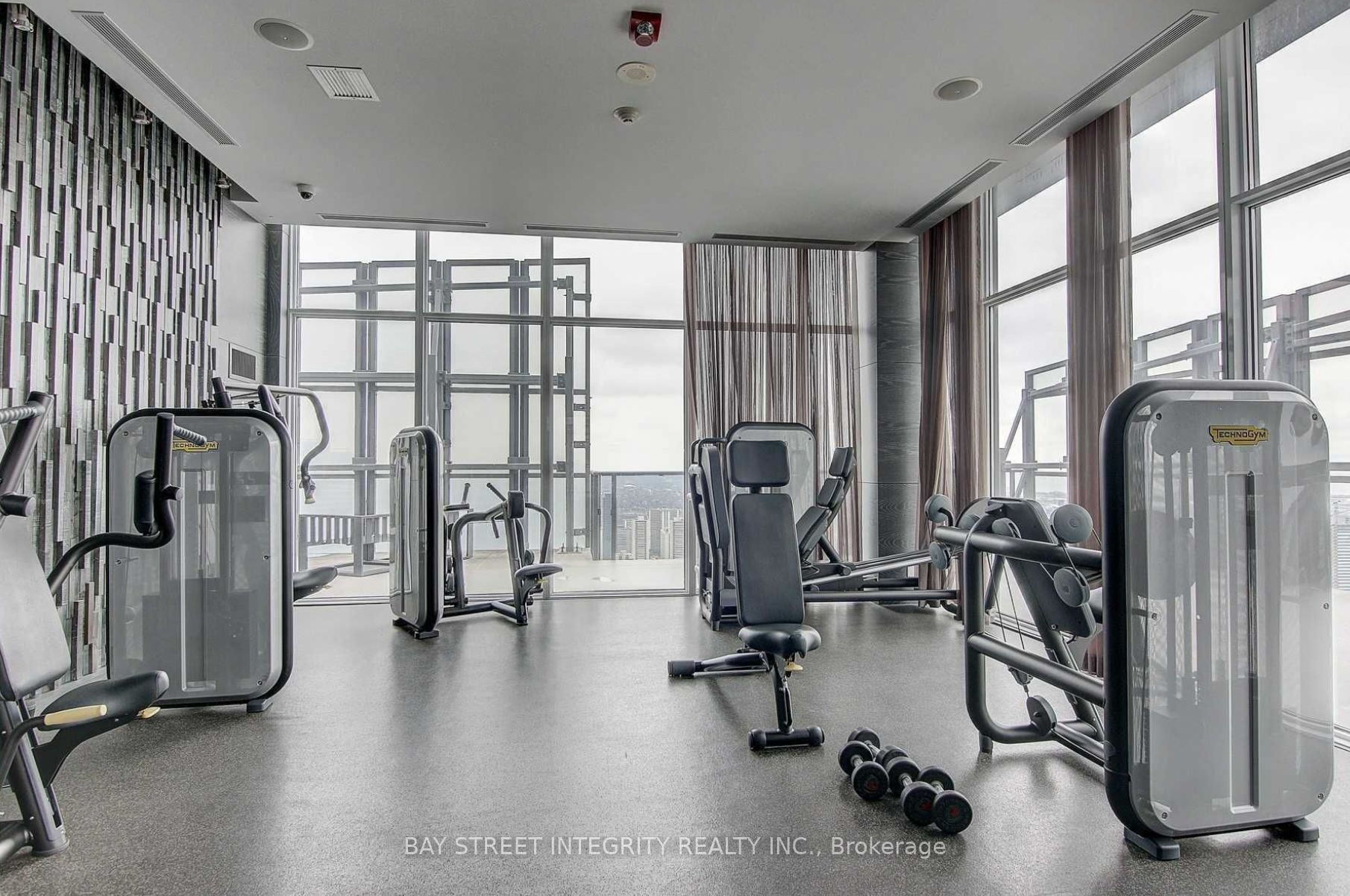 #2701 - 1080 Bay Street Property Photo 3