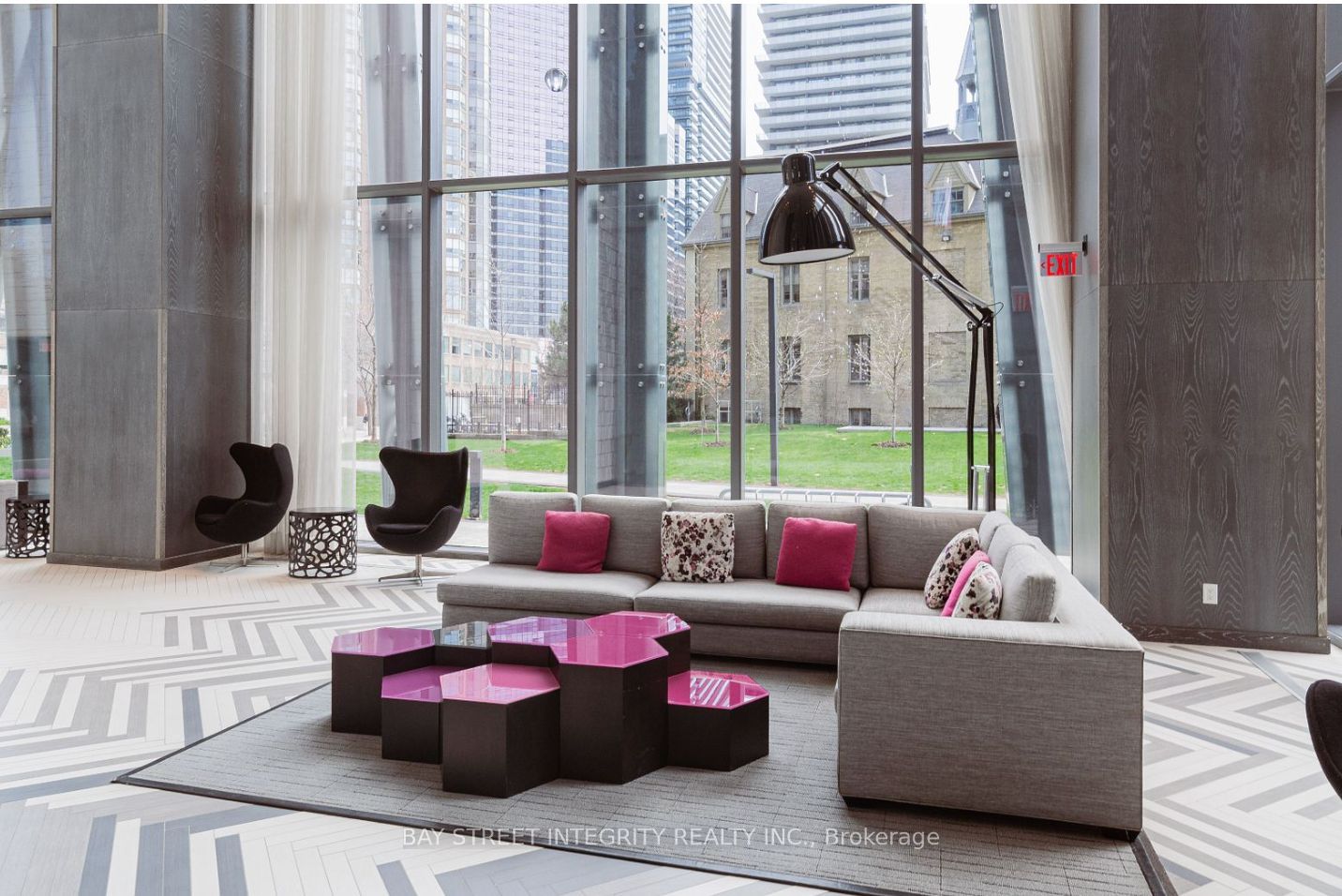 #2701 - 1080 Bay Street Property Photo 6