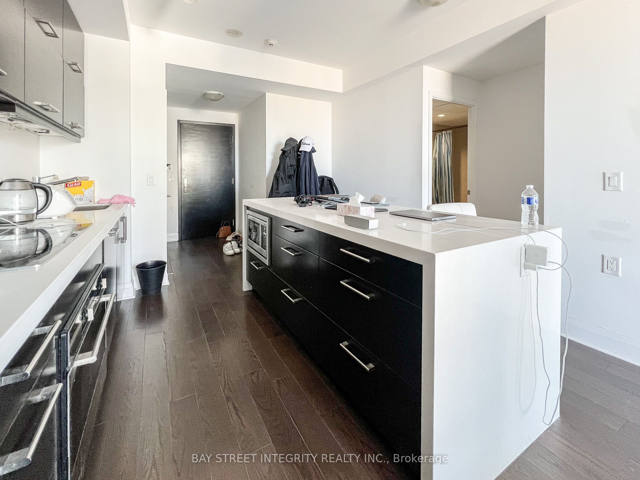 #2701 - 1080 Bay Street Property Photo 12