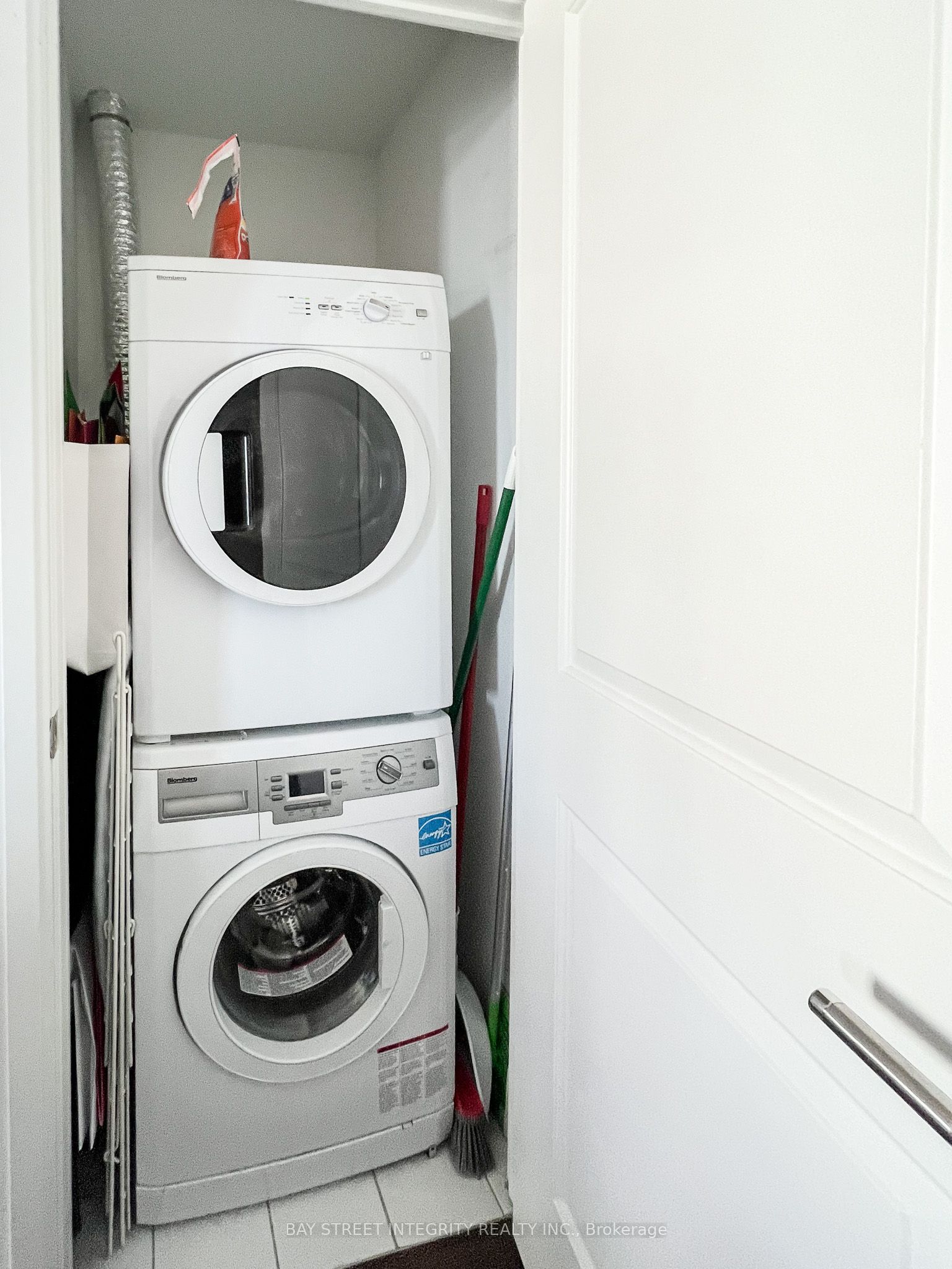 #2701 - 1080 Bay Street Property Photo 19
