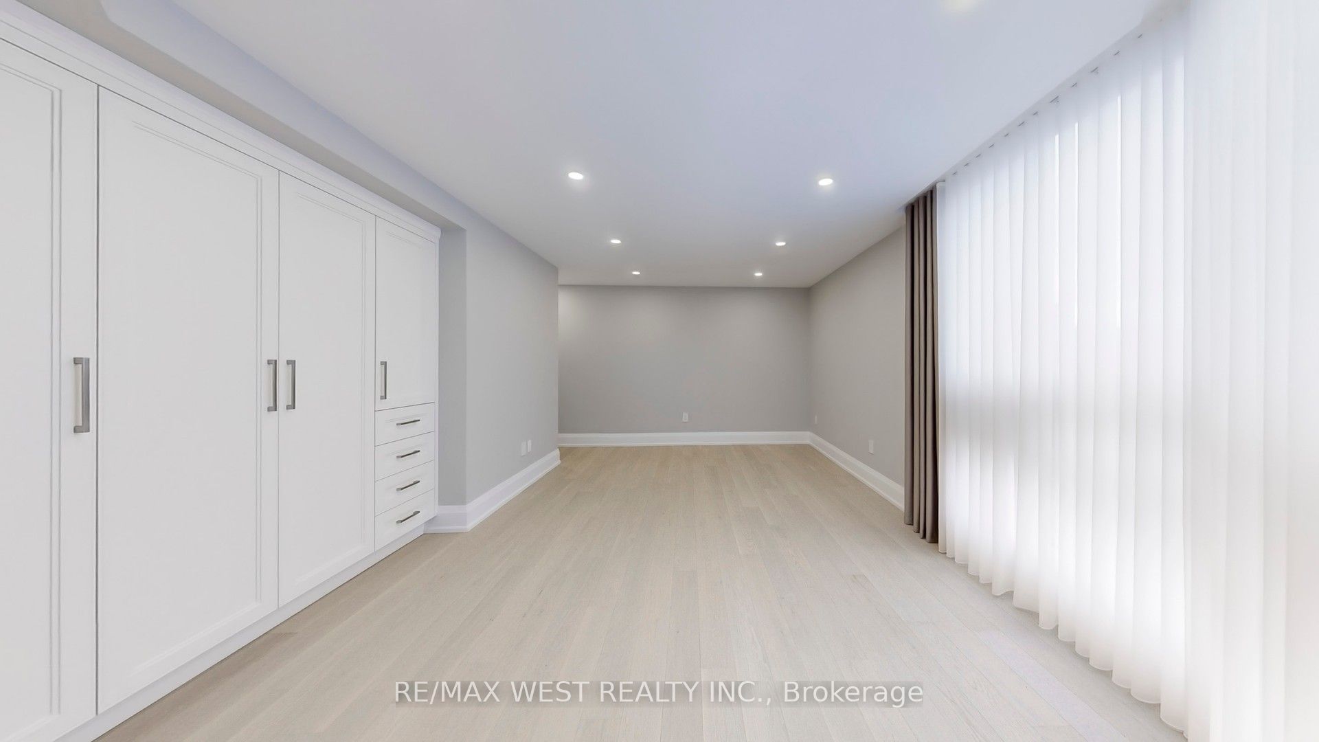 240 Heath Street W 801 Property Photo 18