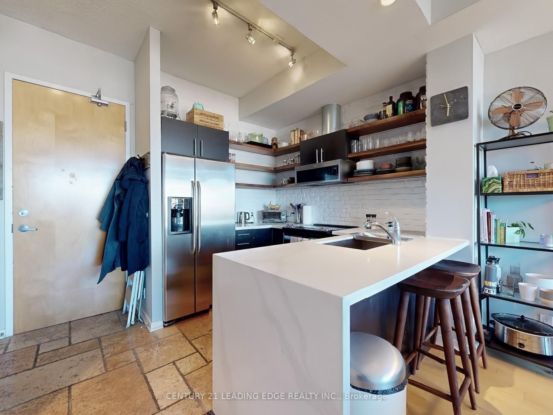 #722 - 388 Richmond Street Property Photo 13