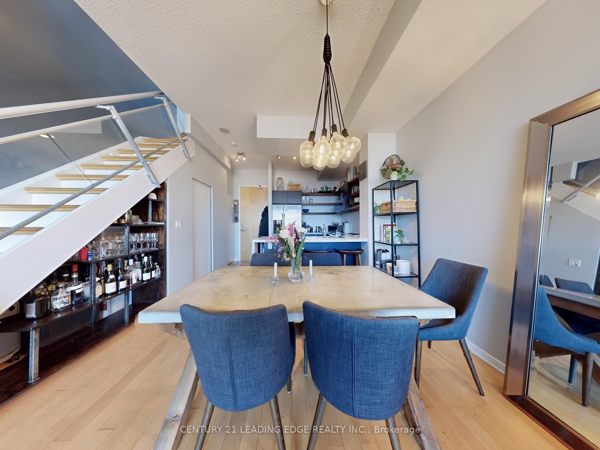 #722 - 388 Richmond Street Property Photo 16