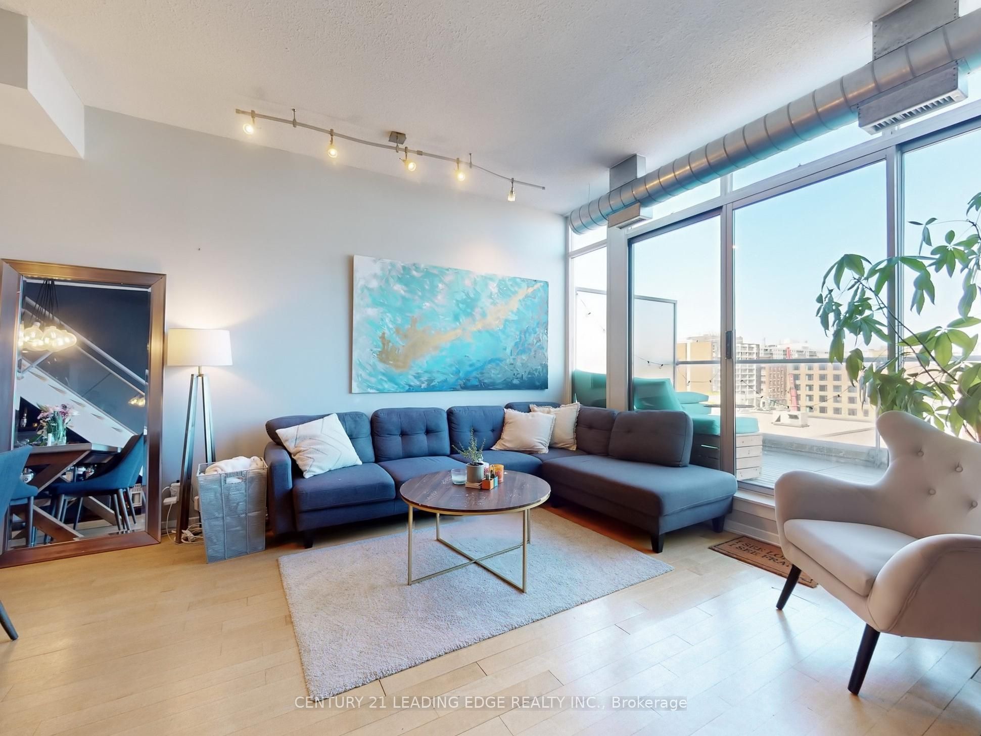#722 - 388 Richmond Street Property Photo 19