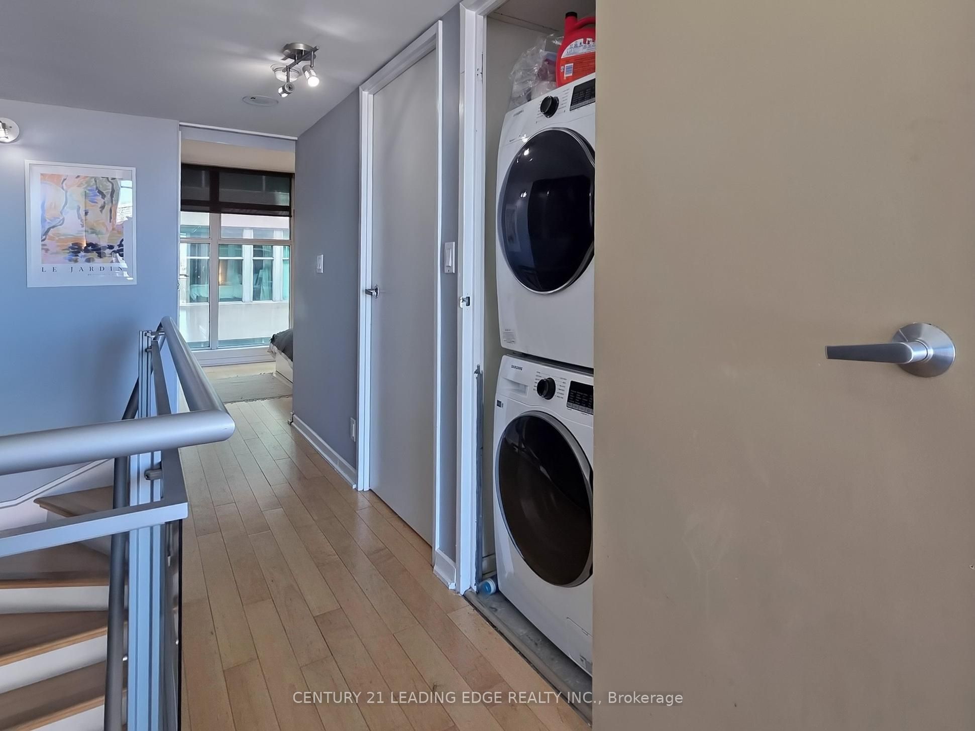 #722 - 388 Richmond Street Property Photo 25