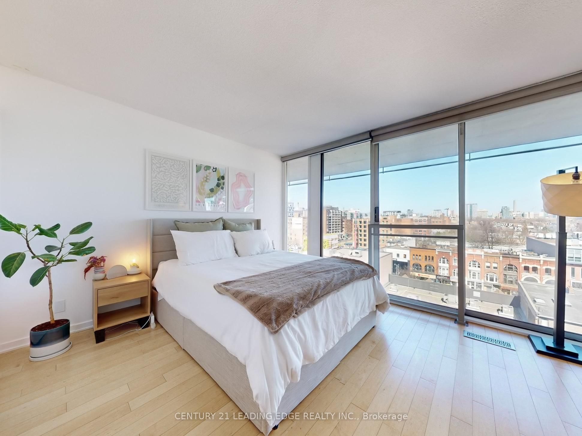 #722 - 388 Richmond Street Property Photo 31