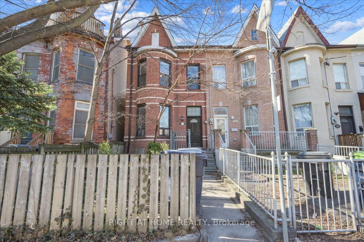 151 Niagara Street Property Photo 1