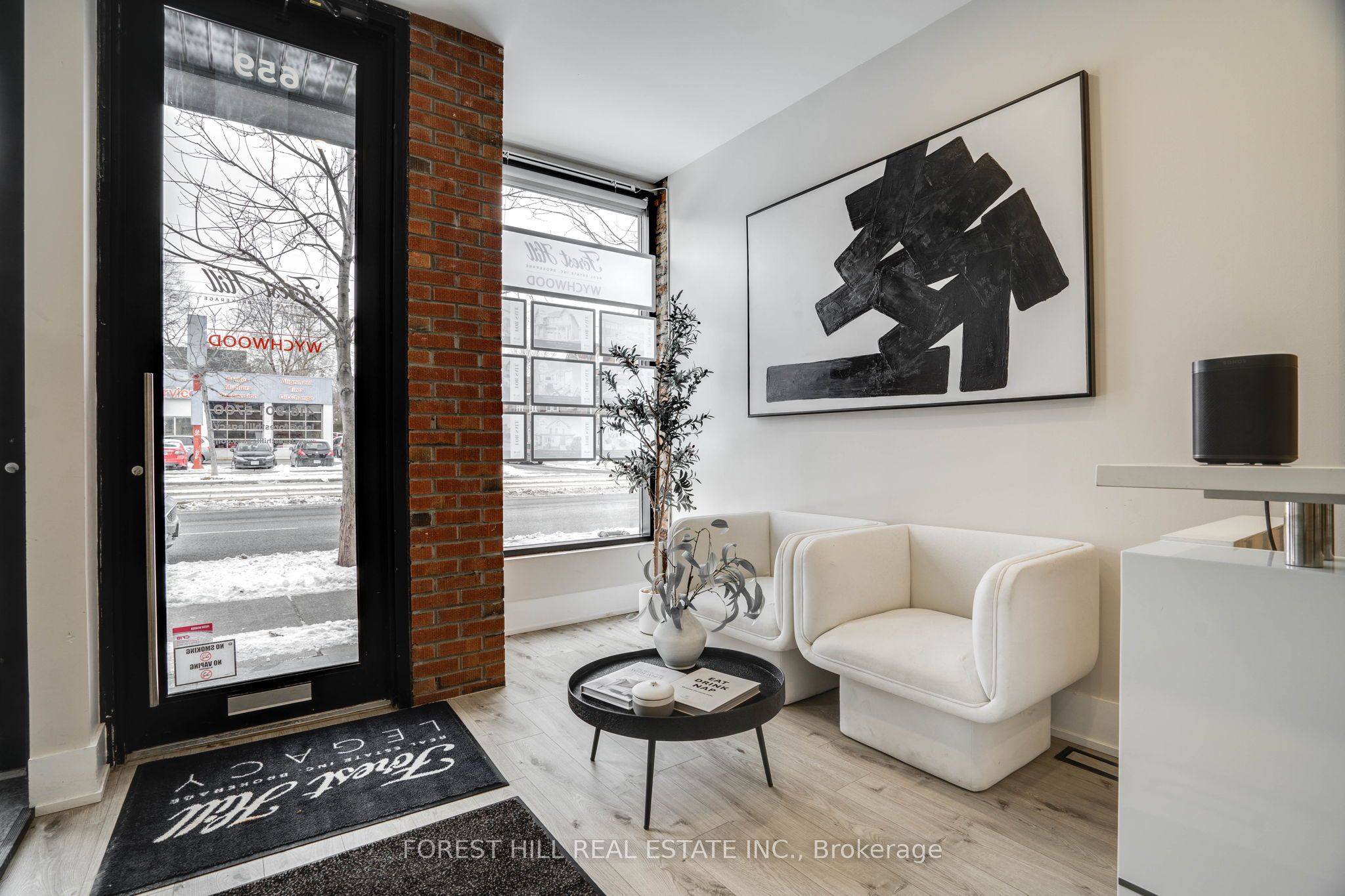 659 St Clair Avenue Property Photo 2