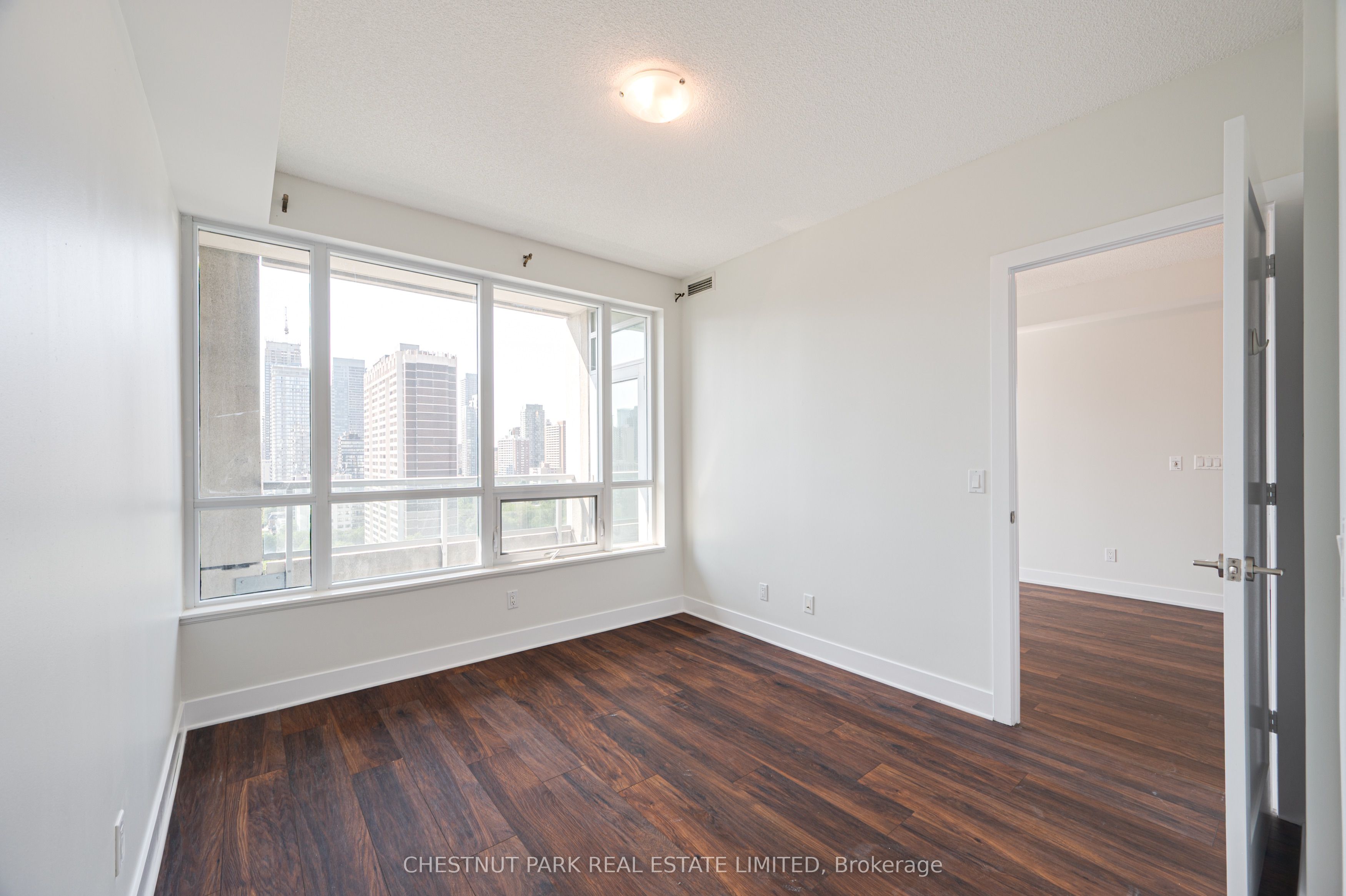 120 Homewood Avenue 1501 Property Photo 4