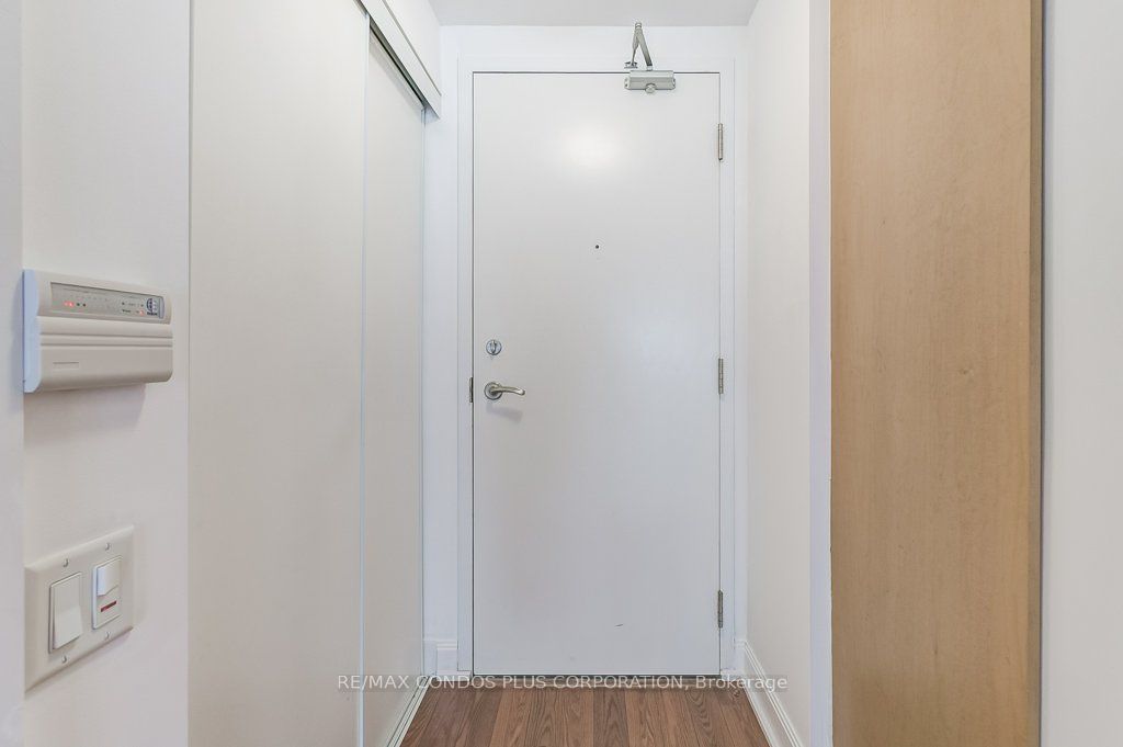 2191 Yonge Street 3010 Property Photo 6