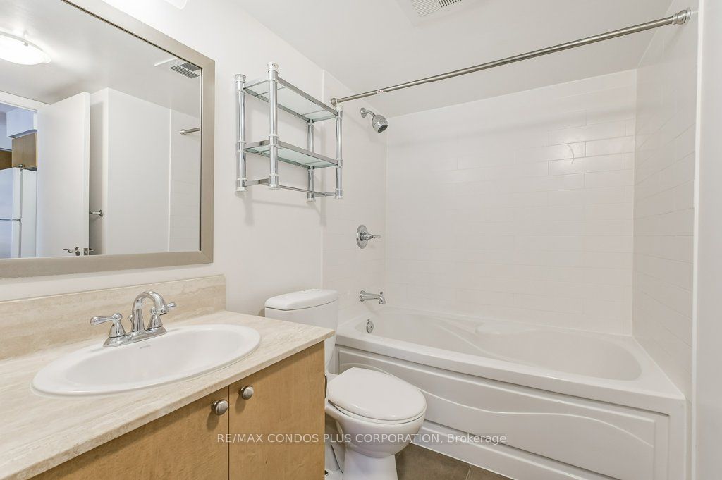 2191 Yonge Street 3010 Property Photo 25