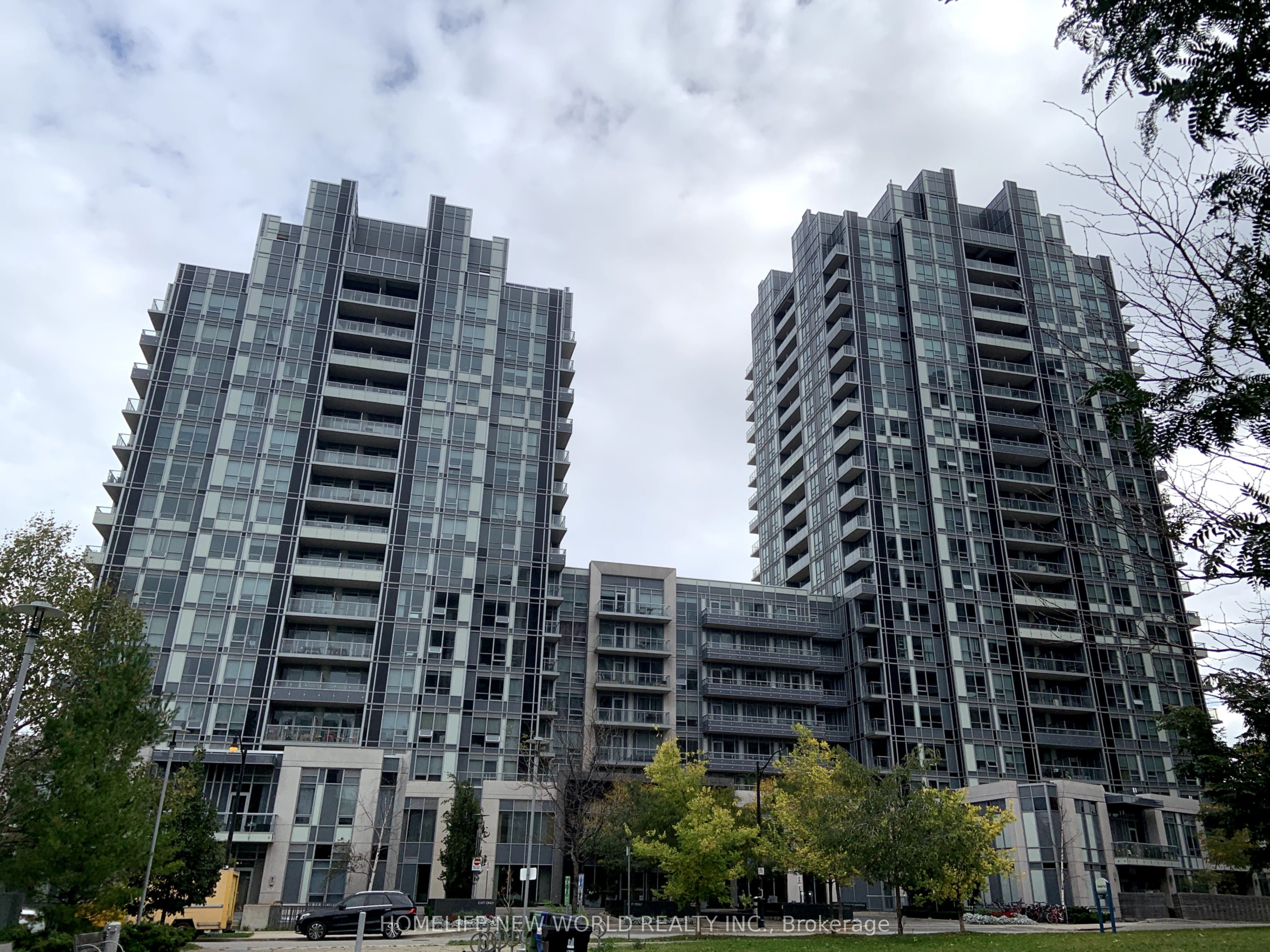 #2001 - 120 Harrison Garden Boulevard Property Photo