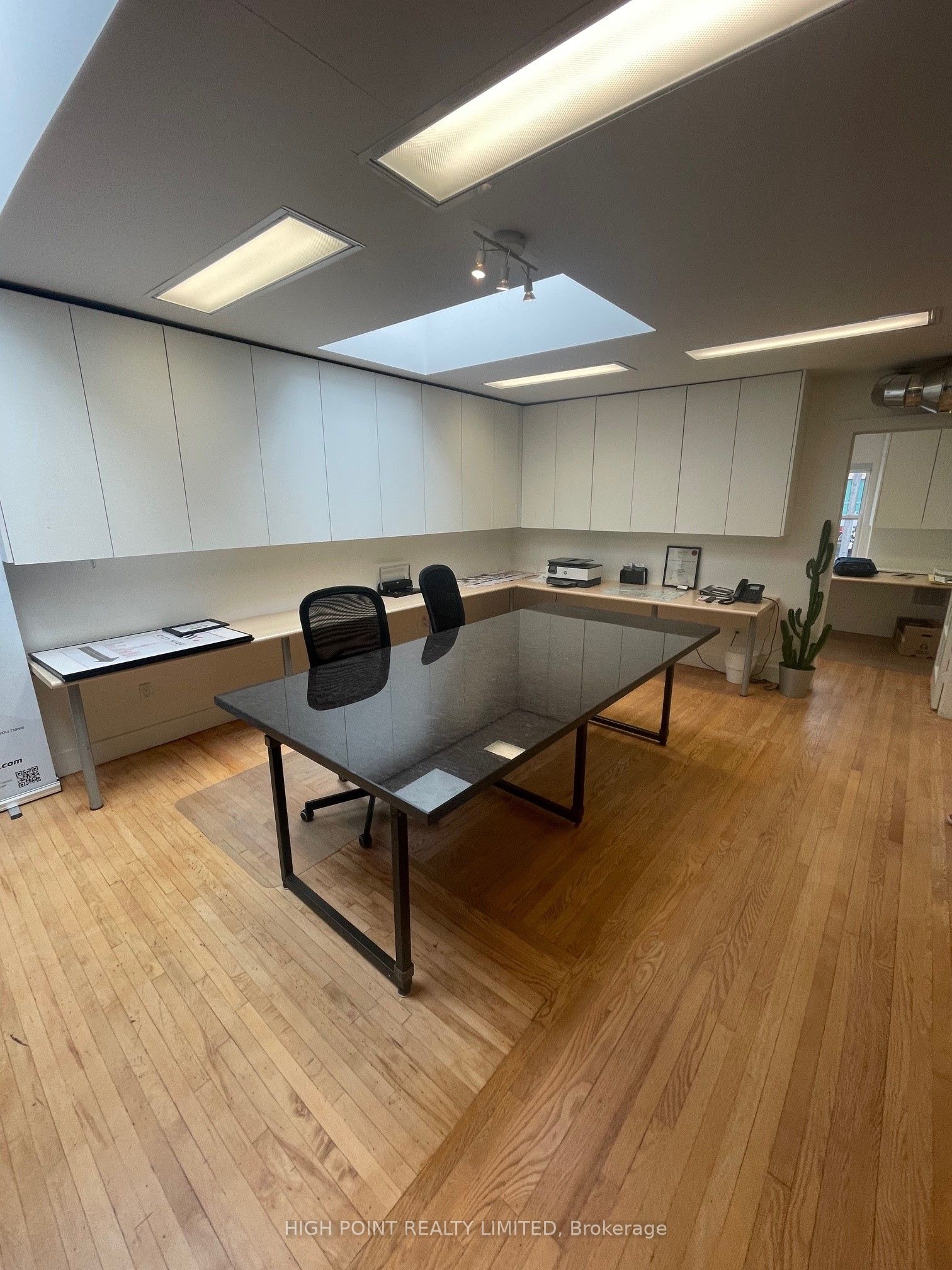 #202 - 510 Eglinton Avenue Property Photo 4