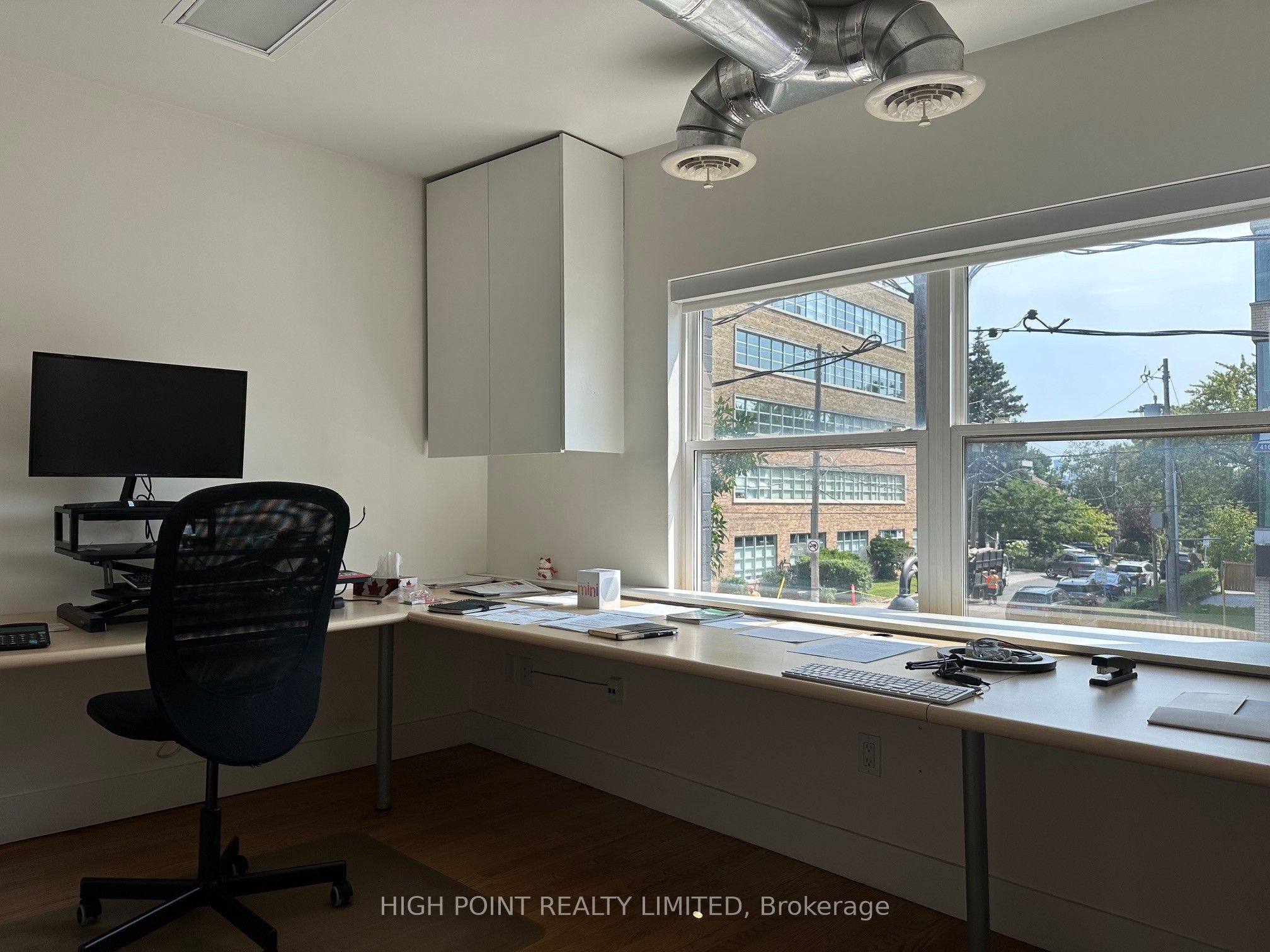 #202 - 510 Eglinton Avenue Property Photo 7