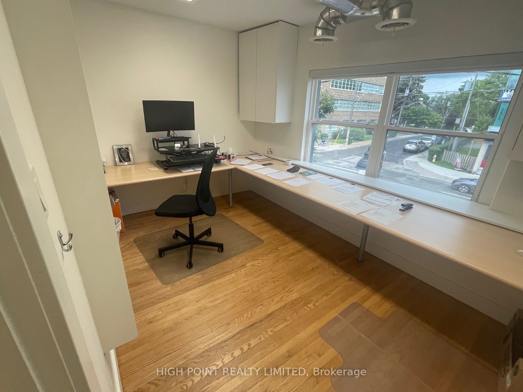 #202 - 510 Eglinton Avenue Property Photo 8