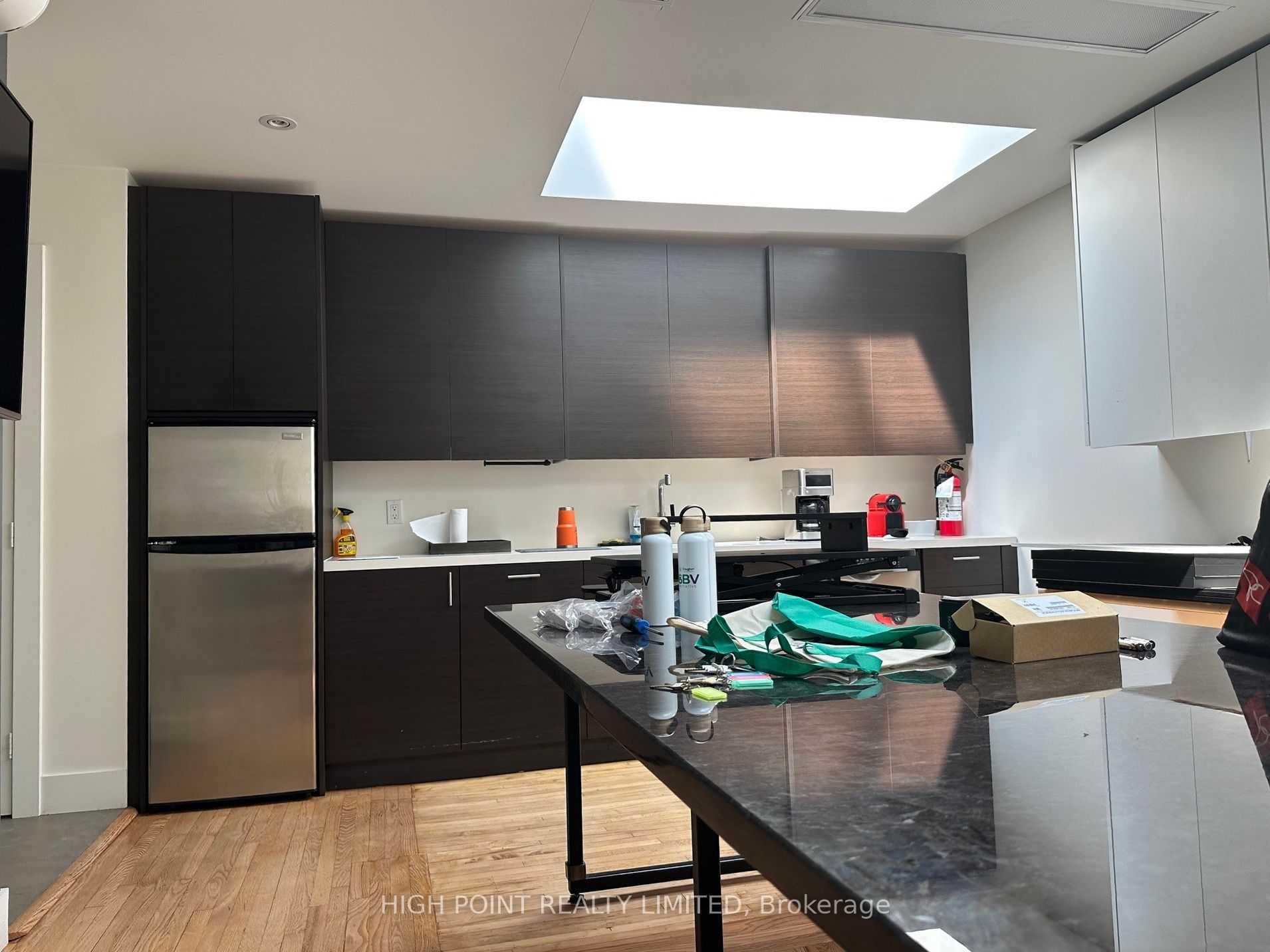 #202 - 510 Eglinton Avenue Property Photo 9