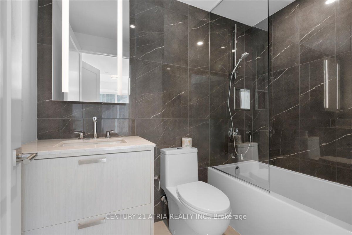 #226 - 155 Merchants' Wharf Property Photo 14