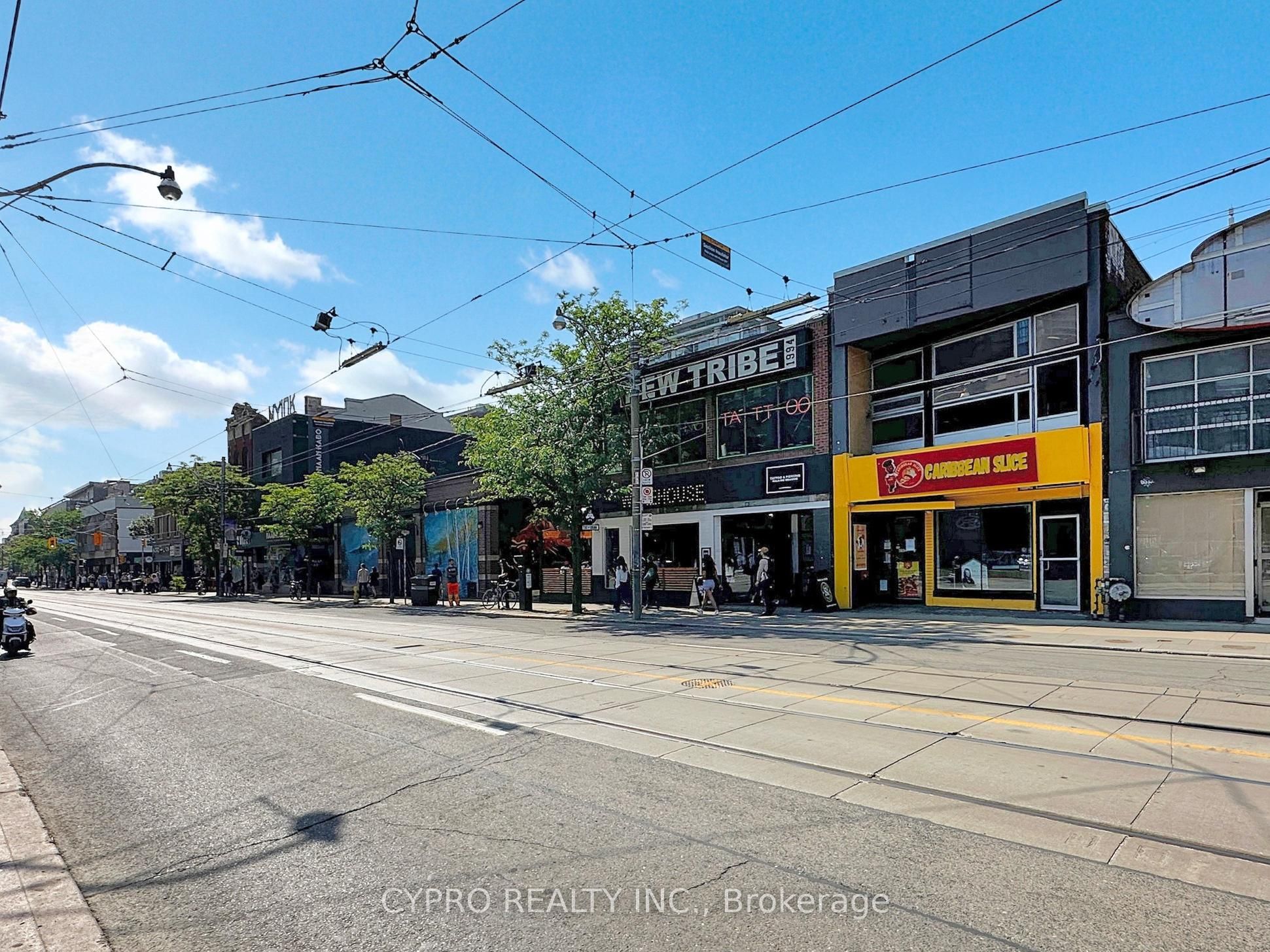 230 Queen Street W Property Photo 45