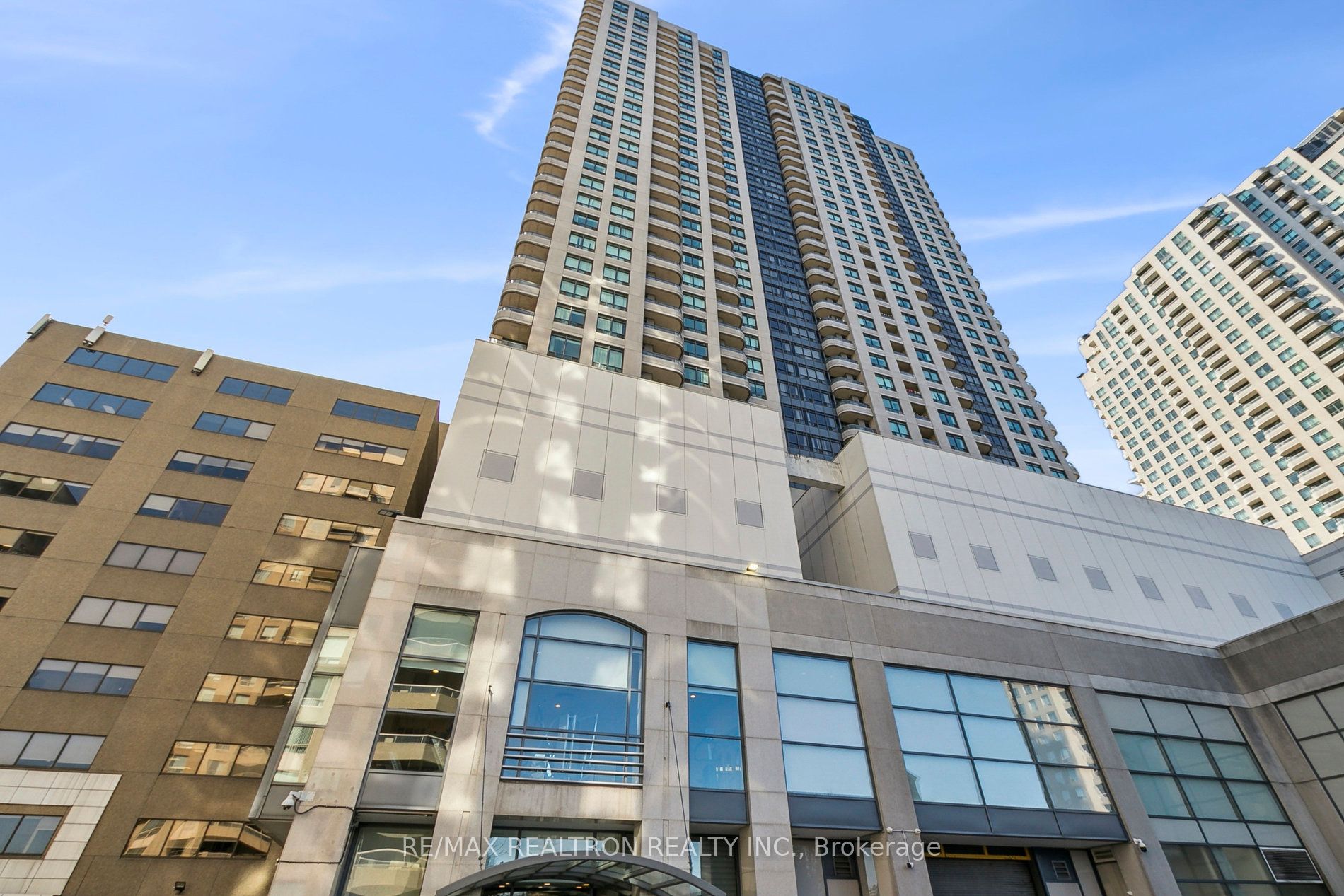 #3002 - 8 Hillcrest Avenue Property Photo