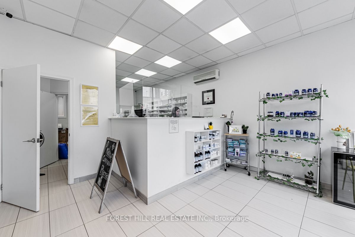 1398 Yonge Street Property Photo 6