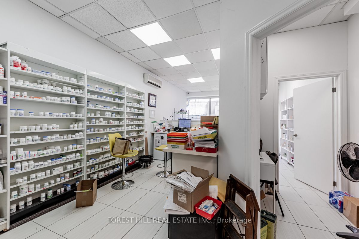 1398 Yonge Street Property Photo 9