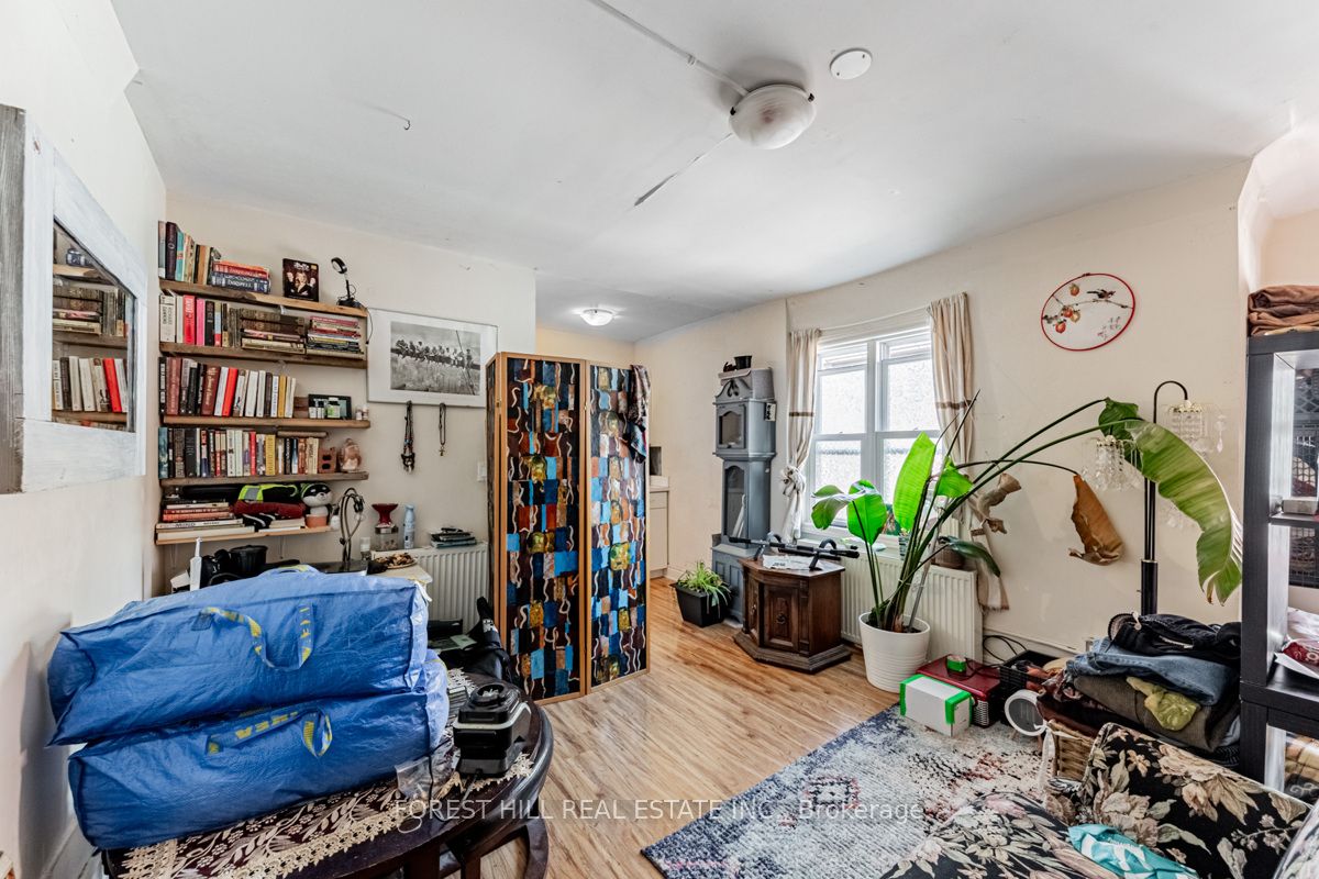 1398 Yonge Street Property Photo 29