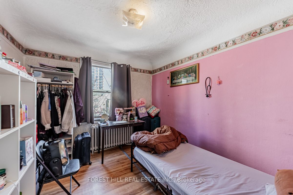 1398 Yonge Street Property Photo 30