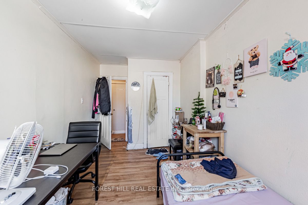 1398 Yonge Street Property Photo 33