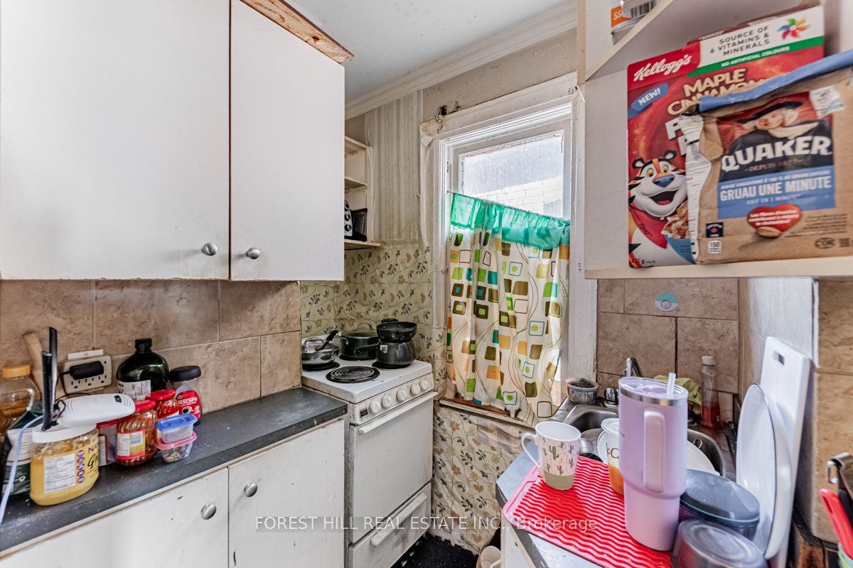 1398 Yonge Street Property Photo 35
