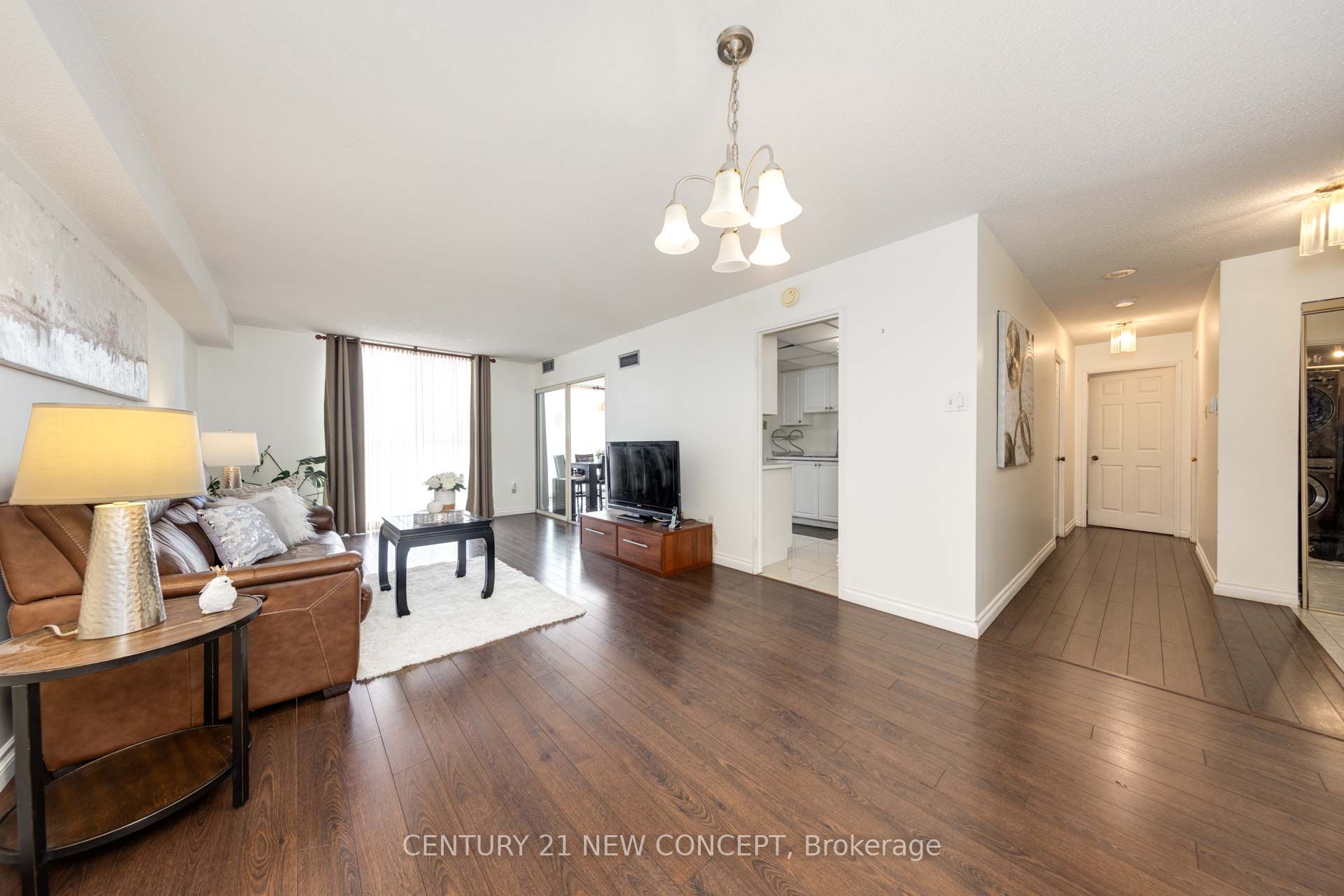 #707 - 5460 Yonge Street Property Photo 2