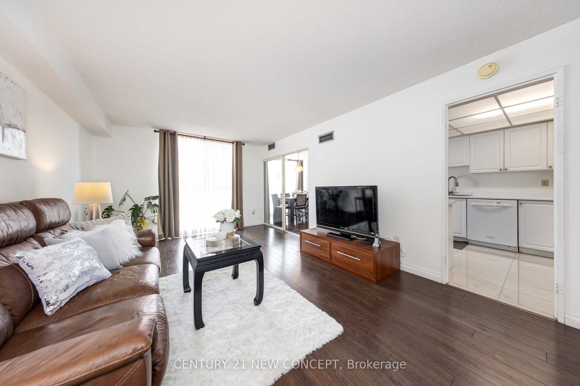 #707 - 5460 Yonge Street Property Photo 6