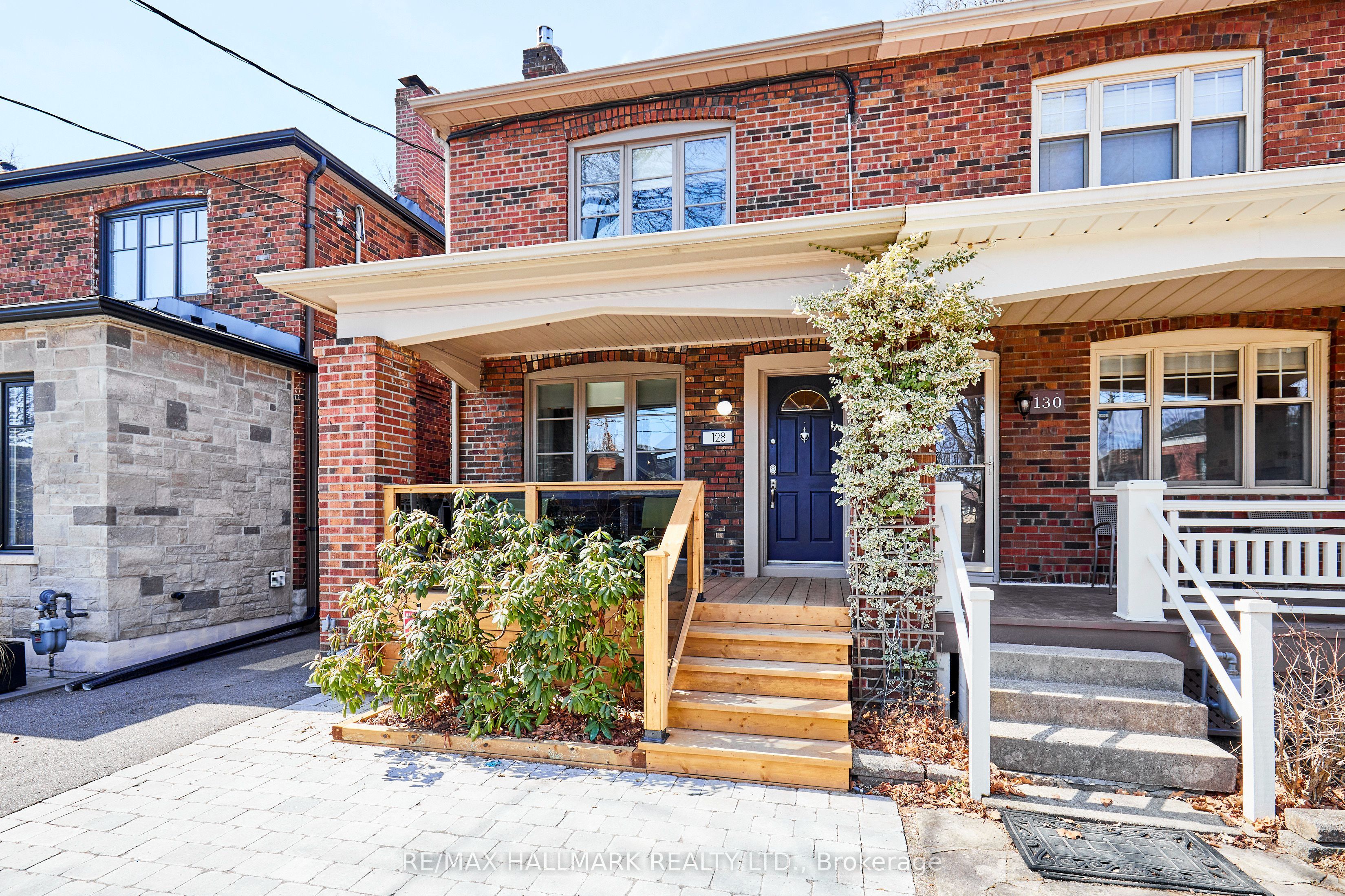 128 Donegall Drive Property Photo