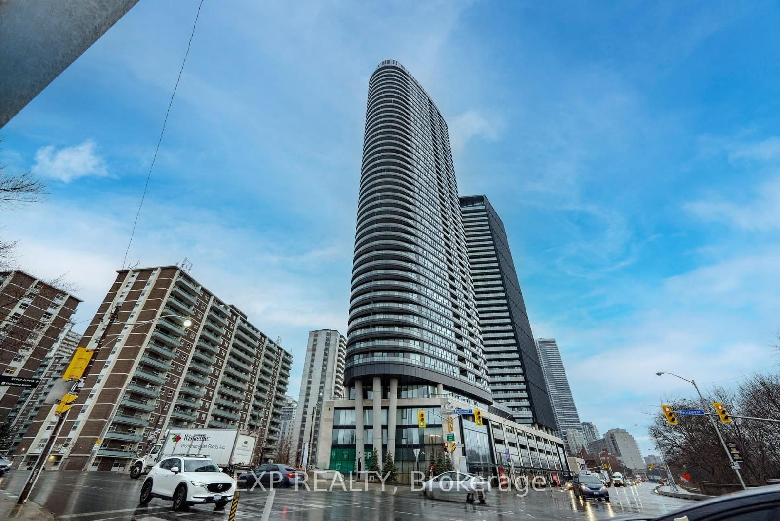#1324 - 585 Bloor Street Property Photo 1