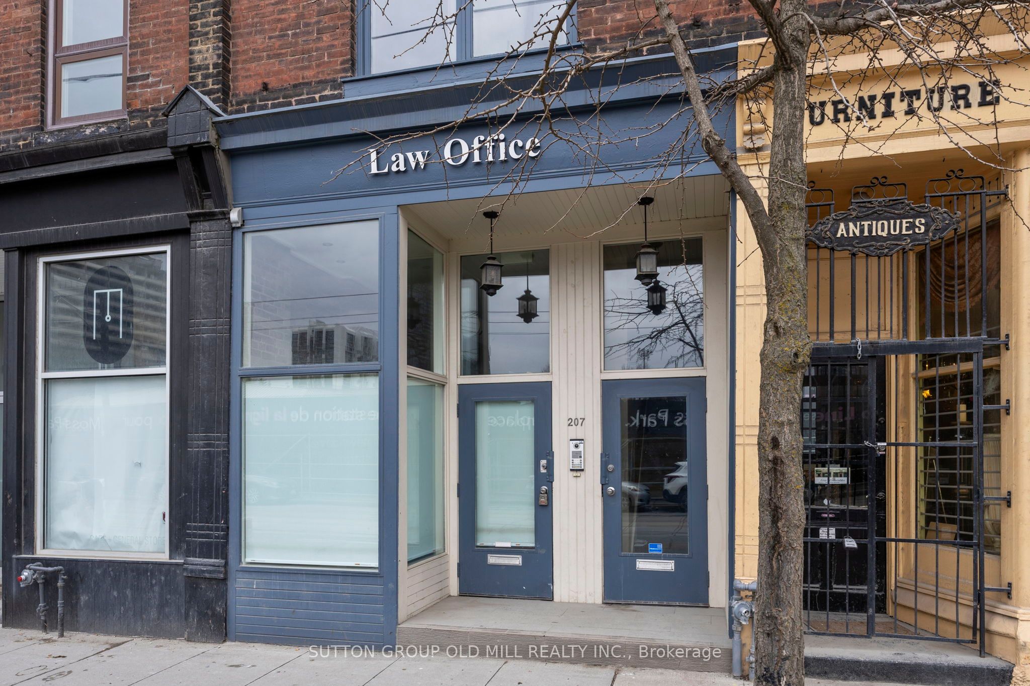 #main - 207 Queen Street Property Photo 3