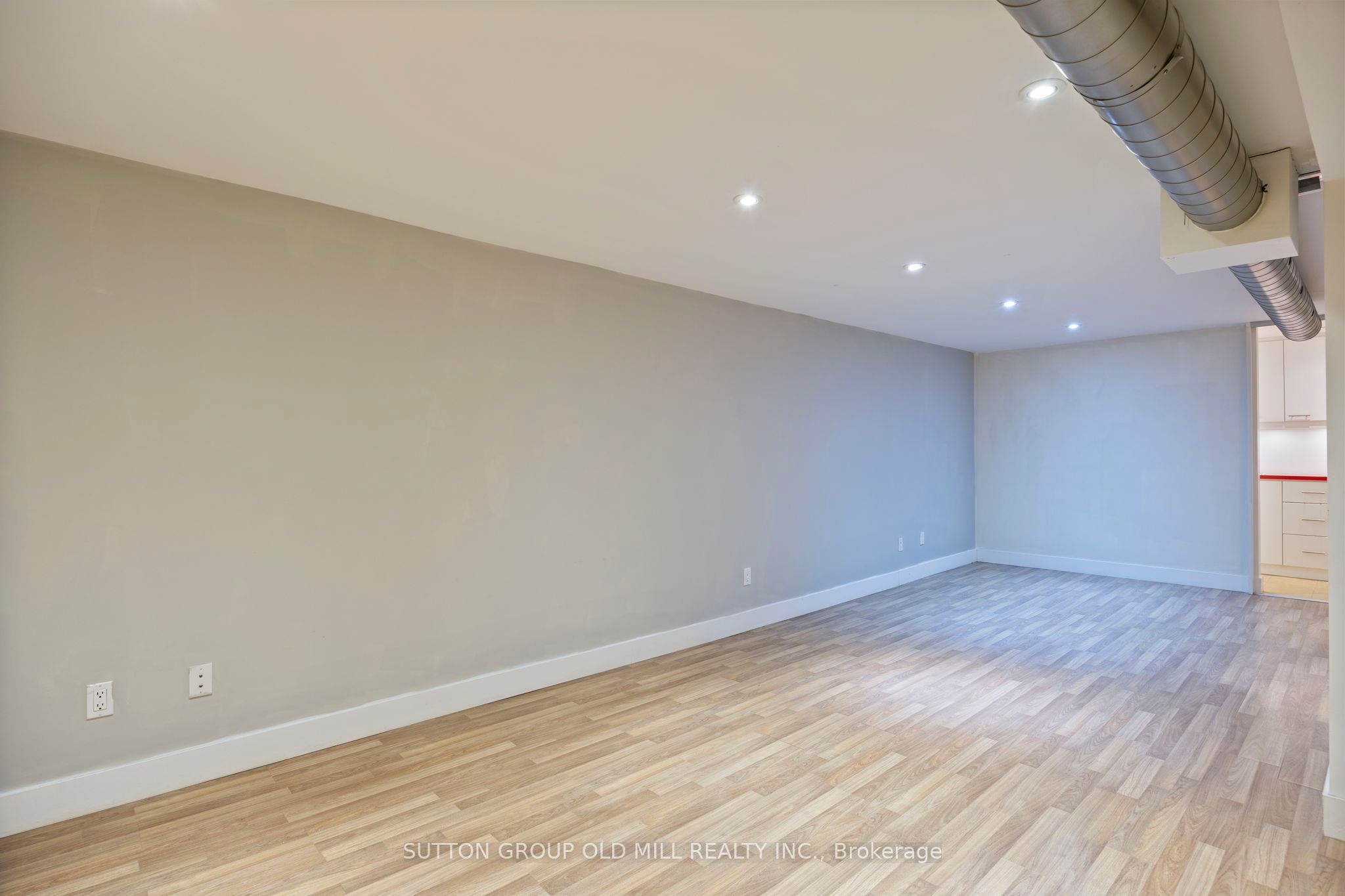 #main - 207 Queen Street Property Photo 17