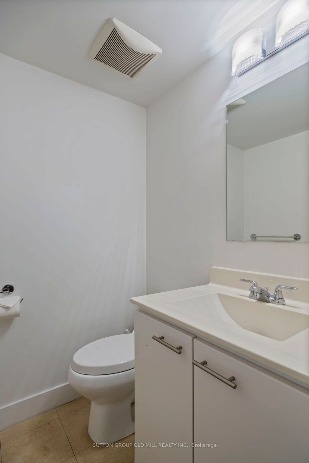 #main - 207 Queen Street Property Photo 21