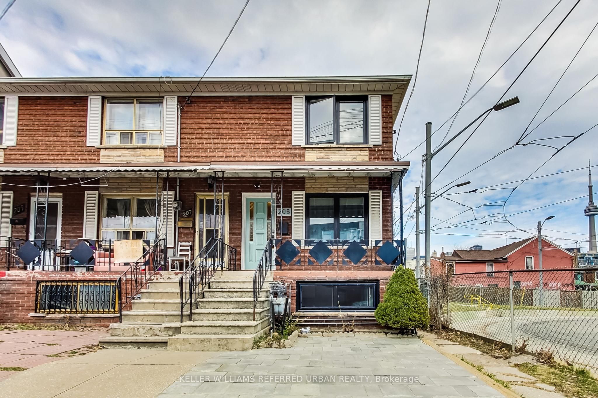 205 Bathurst Street Property Photo 1
