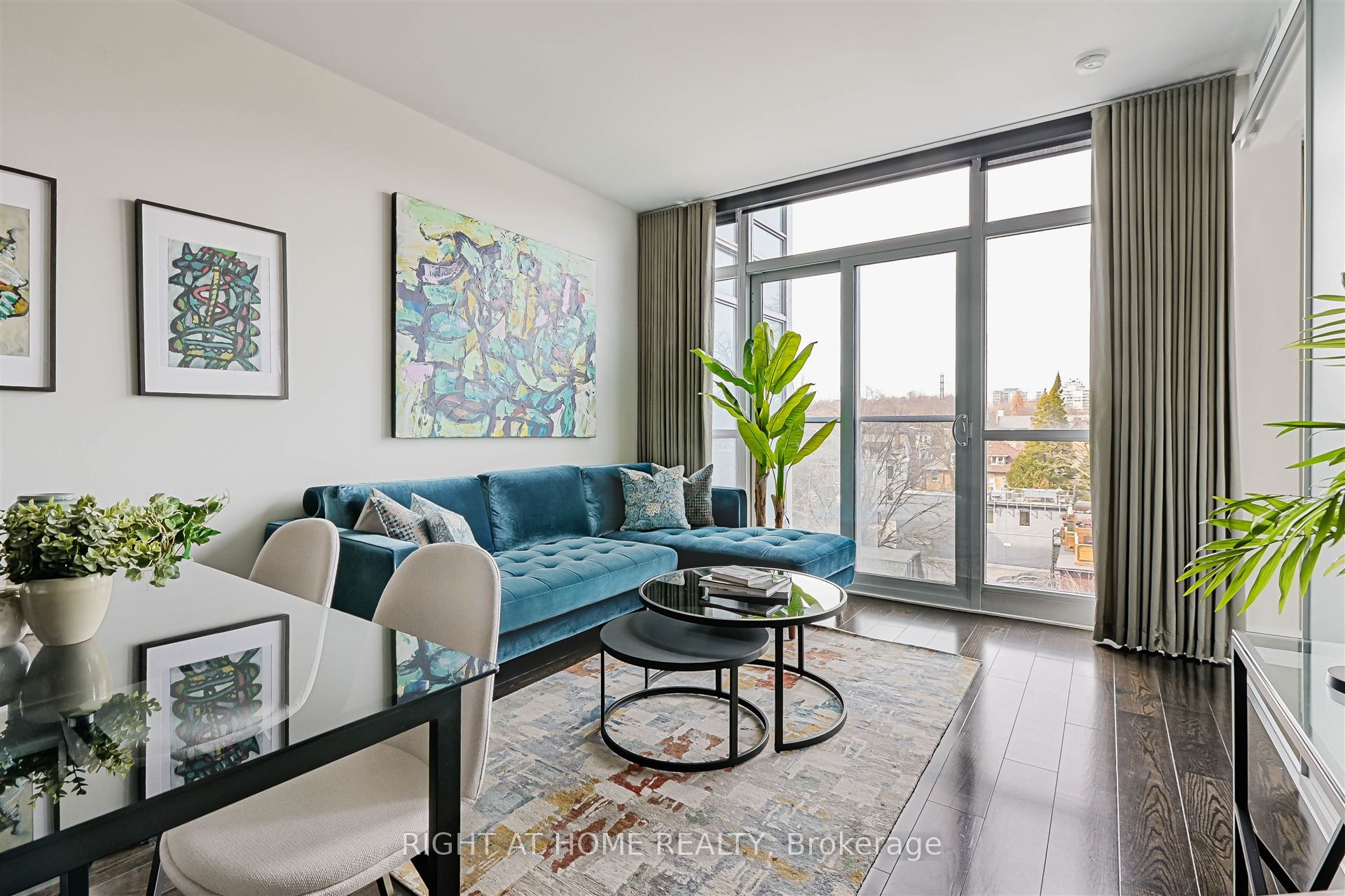 #409 - 170 Avenue Road Property Photo