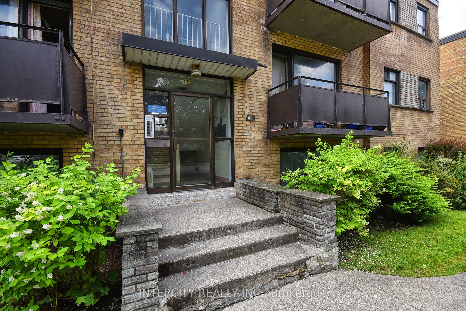 415 Wilson Avenue Property Photo 5