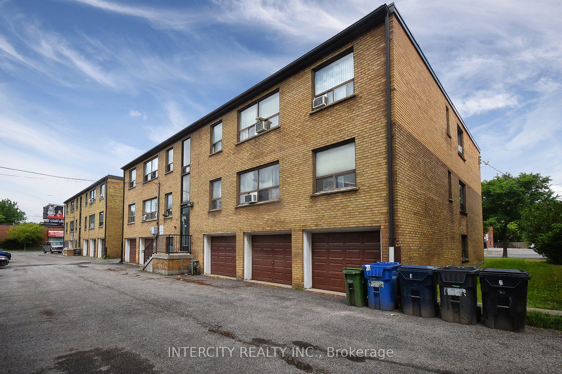 415 Wilson Avenue Property Photo 6