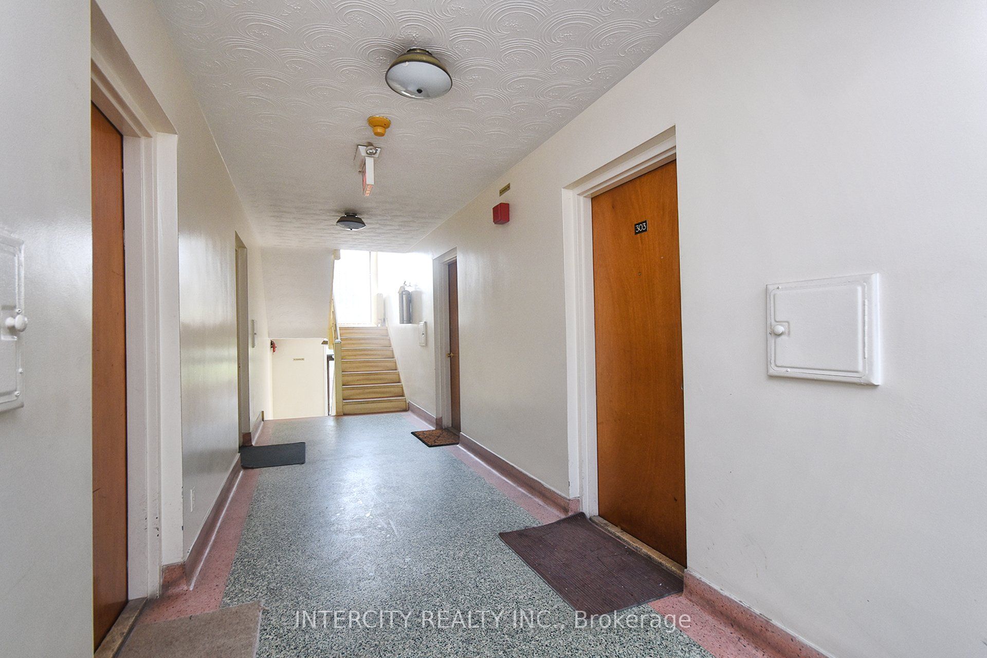 415 Wilson Avenue Property Photo 14