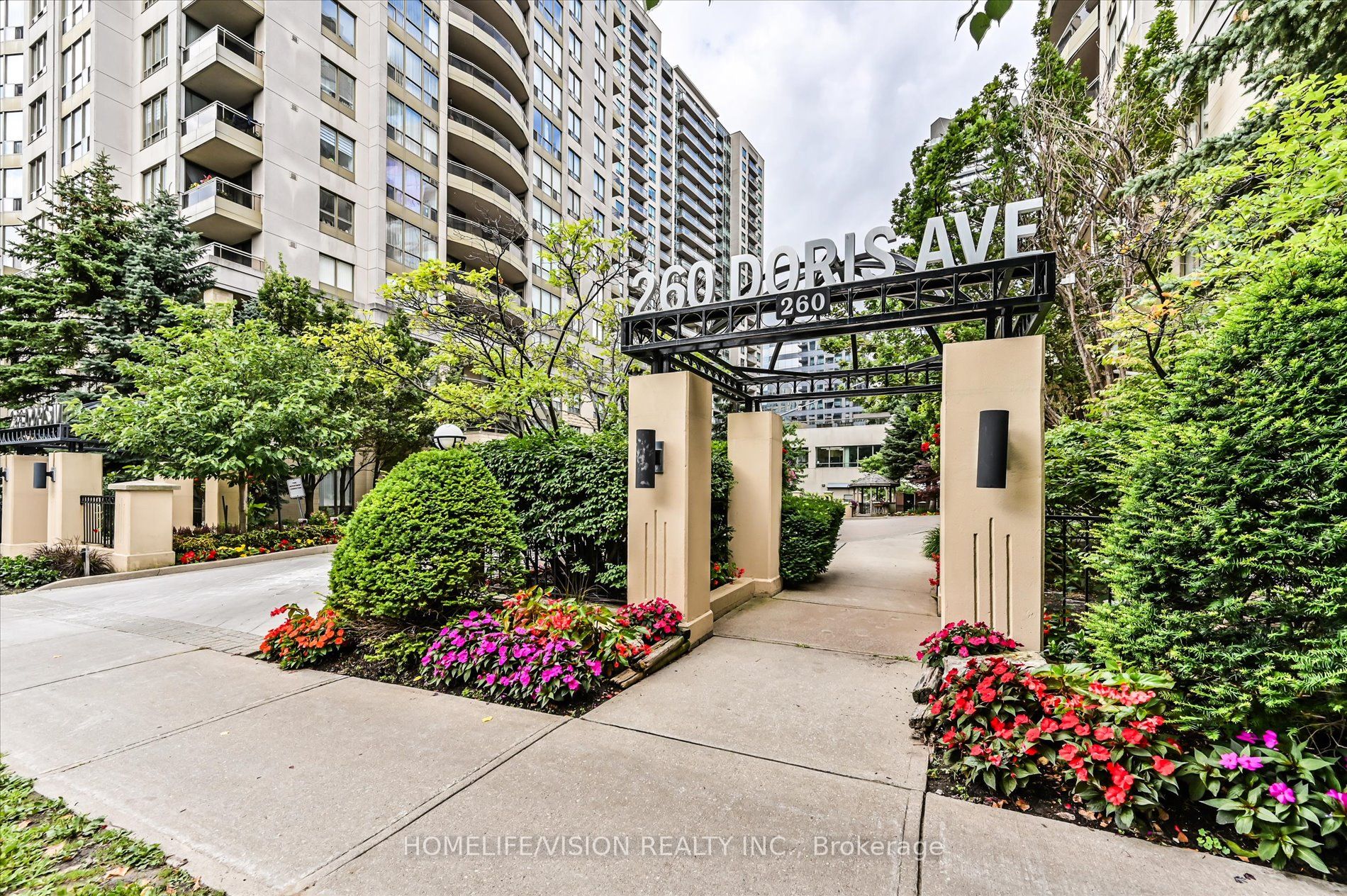 #506 - 260 Doris Avenue Property Photo