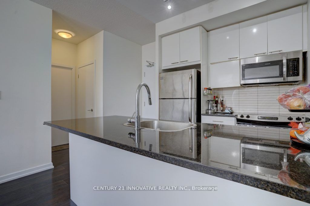 66 Forest Manor Road 219 Property Photo 12