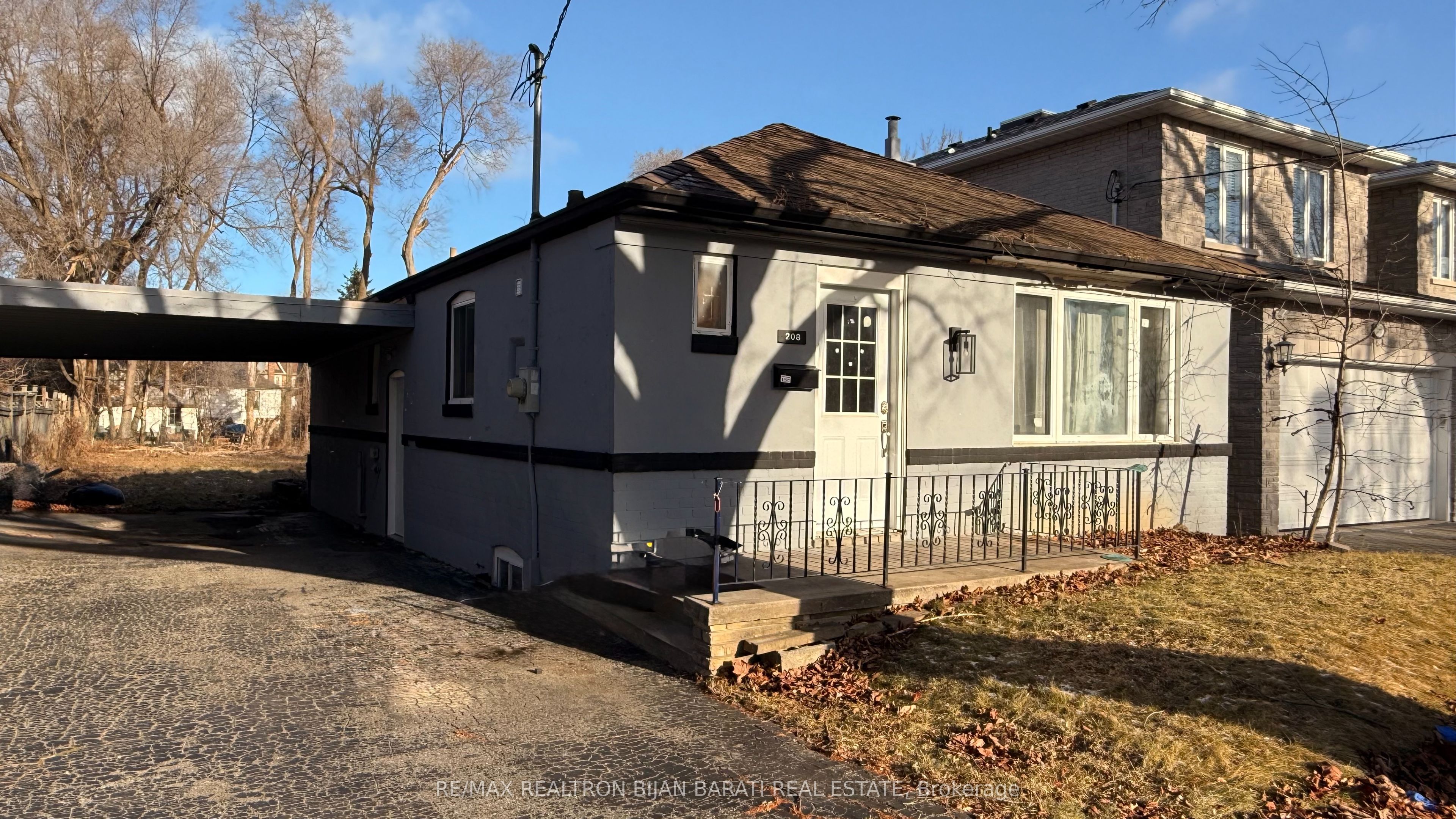 208 Olive Avenue Property Photo