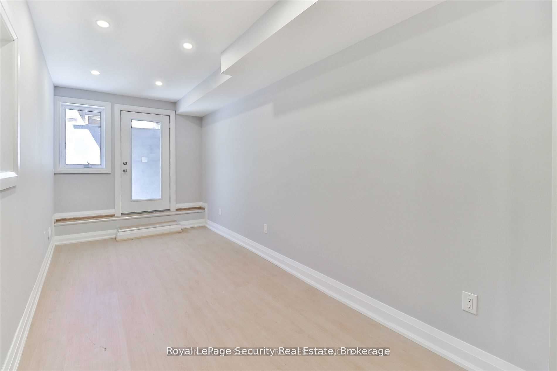 #lower - 136 Markham Street Property Photo 11