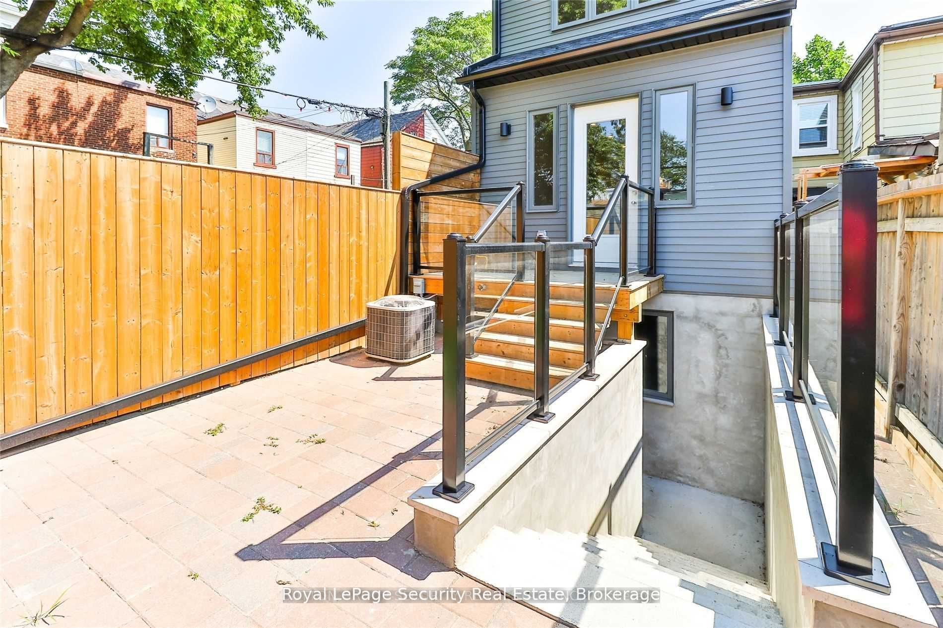 #lower - 136 Markham Street Property Photo 23