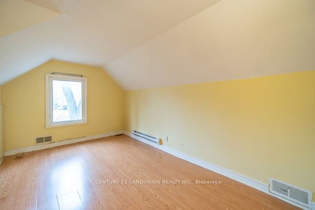 2982 Bayview Avenue Property Photo 18