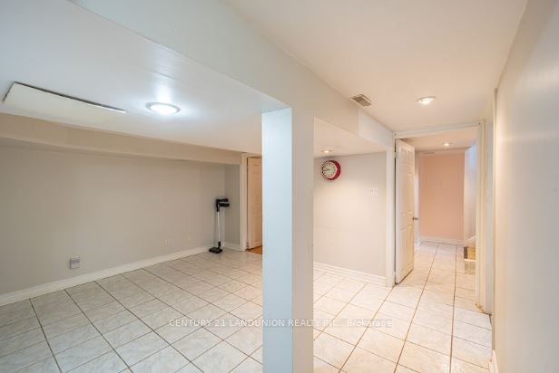 2982 Bayview Avenue Property Photo 21
