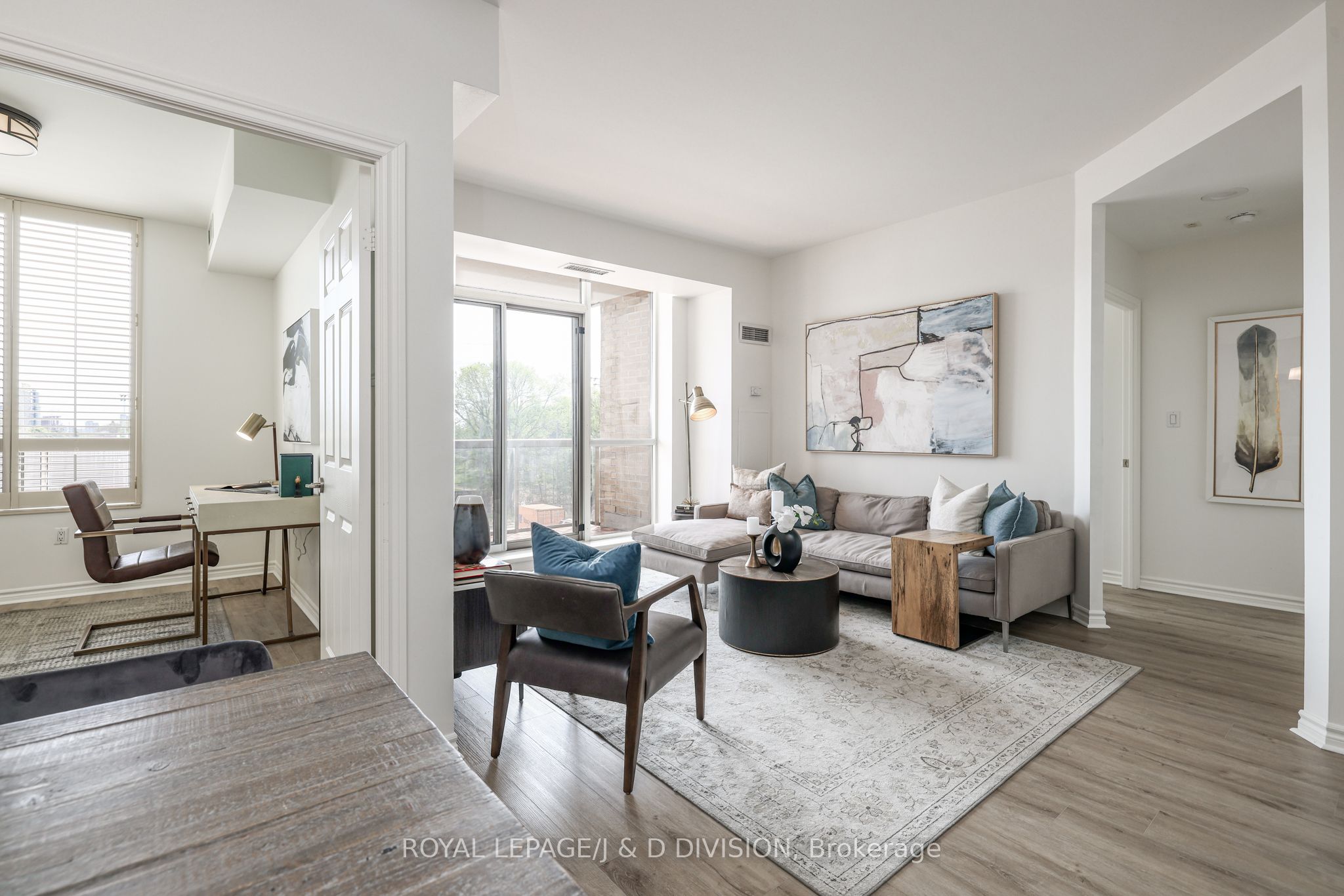 #302 - 1750 Bayview Avenue Property Photo